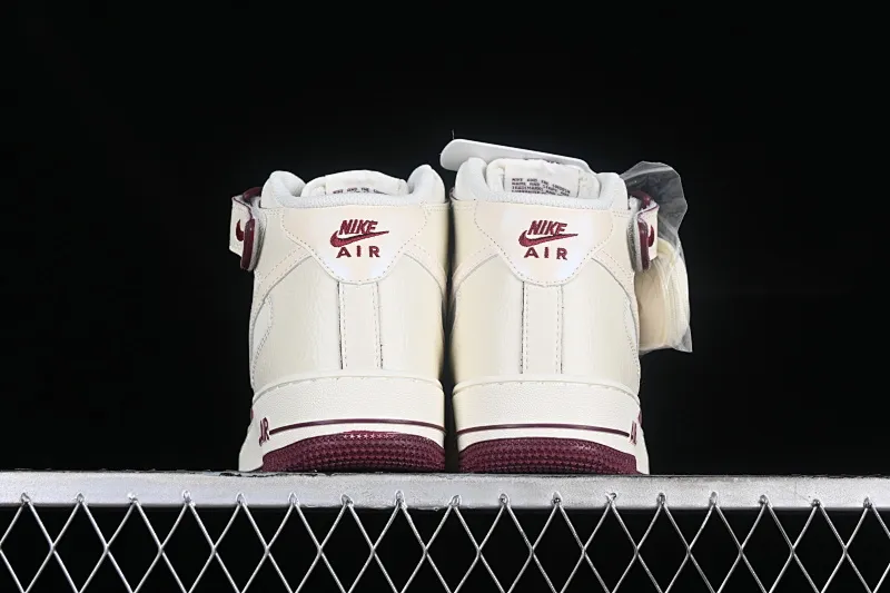 All categories Nk Air Force 1 Air Force series Nk Air Force 1 Mid Air Force mid-top Nk Air Force 1'07 Mid burgundy pearlescent small hook Air Force One mid-top casual sneakers SG2356-803